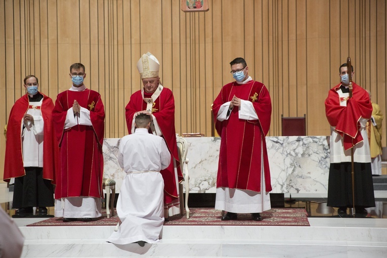 Święcenia diakonatu