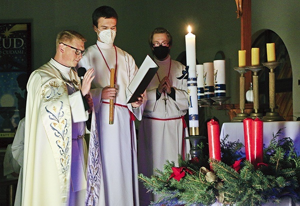 ▲	– Dobrze, że ten okres zaczęliśmy nietuzinkowo – mówi ks. Jakub.