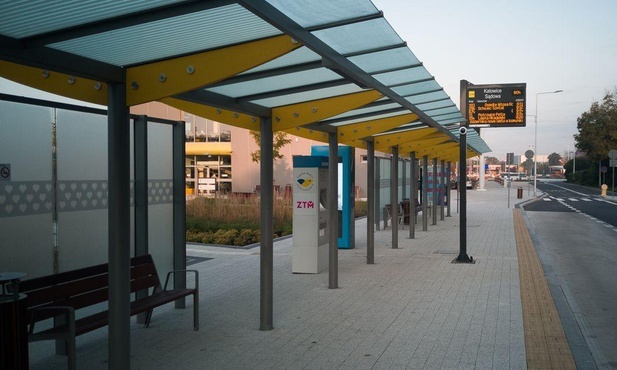 Metropolia. Tablice na przystankach będą ostrzegać przed smogiem