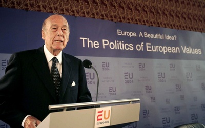 Były prezydent Francji Valery Giscard d'Estaing zmarł po zarażeniu się koronawirusem