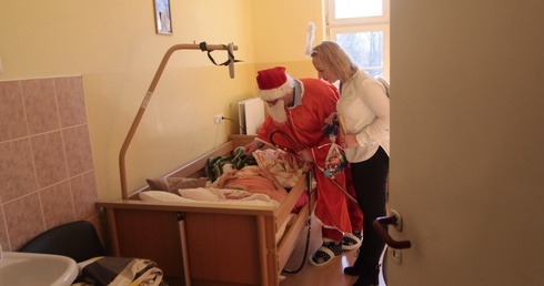 Św. Mikołaj w jeleniogórskim ZOL-u