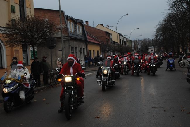 Parada Mikołajów w Rudniku nad Sanem