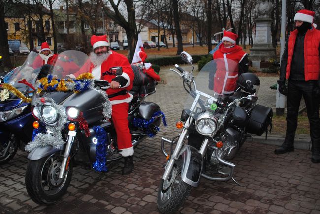 Parada Mikołajów w Rudniku nad Sanem