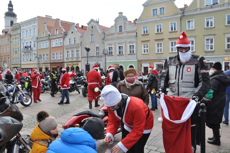 Mikołajowe oddawanie krwi i motomikołaje w Opolu