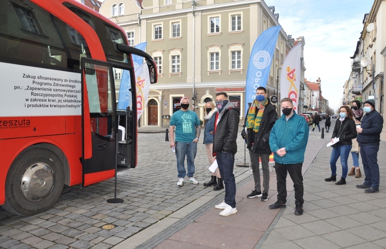 Mikołajowe oddawanie krwi i motomikołaje w Opolu
