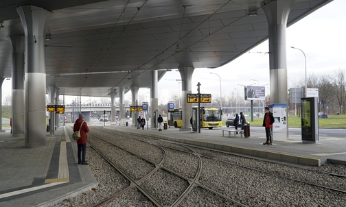 Katowice. Nowe centra przesiadkowe w Zawodziu i w Brynowie. Parkingi na razie bez biletów