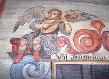 Muzykujący anioł, polichromia manierystyczna, XVII w. (kościół św. Katarzyny Aleksandryjskiej w Sierakowicach).
