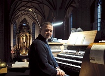 Poranek, tuż po Roratach.