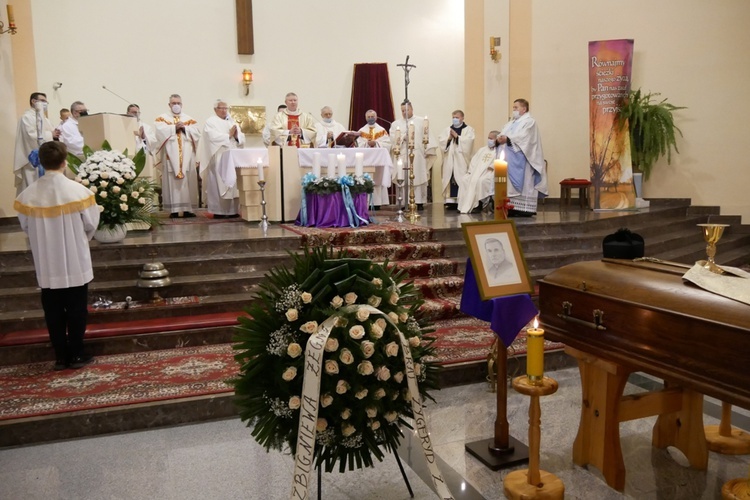 Uroczystości pogrzebowe ks. kan. Zbigniewa Walczaka