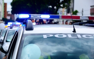 23-latek usiłował zdetonować bombę pod komisariatem
