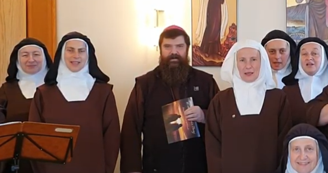 Biskup Reykjaviku zachęca do wsparcia polskich karmelitanek bosych