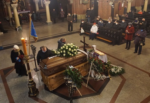 Uroczystości pogrzebowe śp. ks. Józefa Kuschego - czwartek 10.12.2020