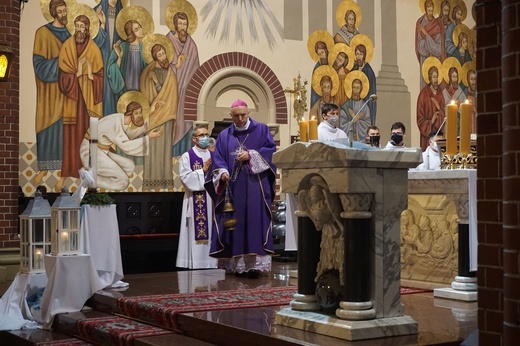 Uroczystości pogrzebowe śp. ks. Józefa Kuschego - czwartek 10.12.2020