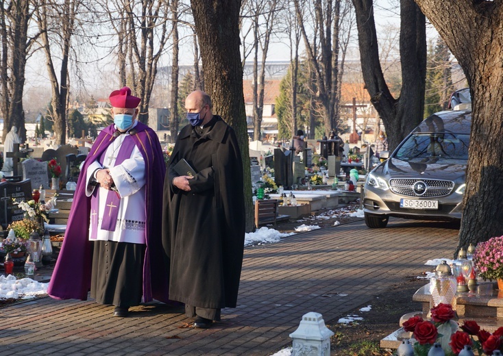 Uroczystości pogrzebowe śp. ks. Józefa Kuschego - piątek 11.12.2020