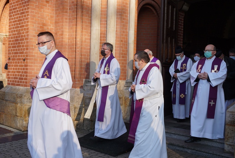 Uroczystości pogrzebowe śp. ks. Józefa Kuschego - piątek 11.12.2020