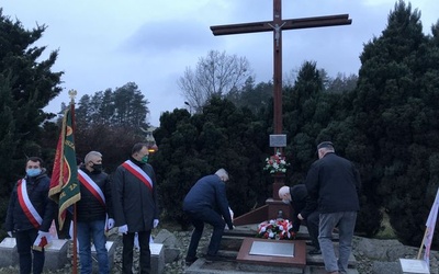 Członkowie Solidarności pamiętali o swoich kolegach.