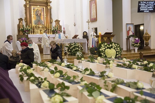 Przejmujący orszak. Pogrzeb nienarodzonych z warszawskich szpitali