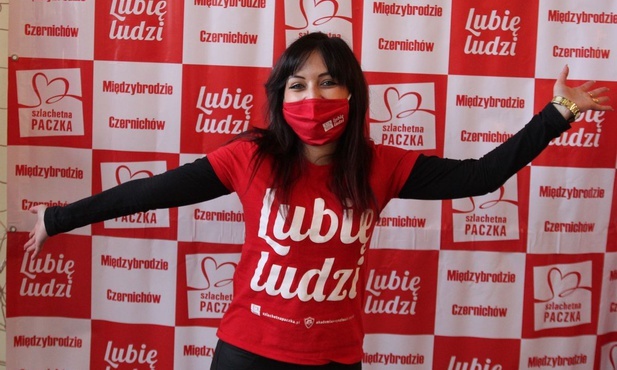Beata Wojciuch z ekipy Ani Pawełek i radość po odwiedzinach u pierwszej rodziny.