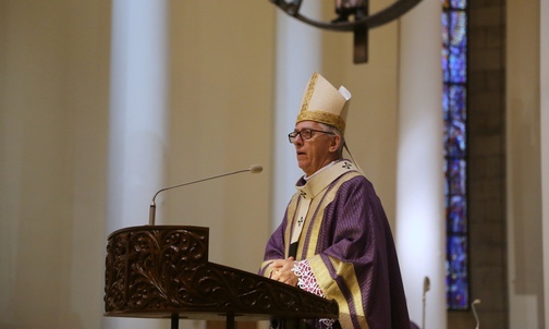 Abp Skworc zaapelował o "wejście na drogę pokoju"