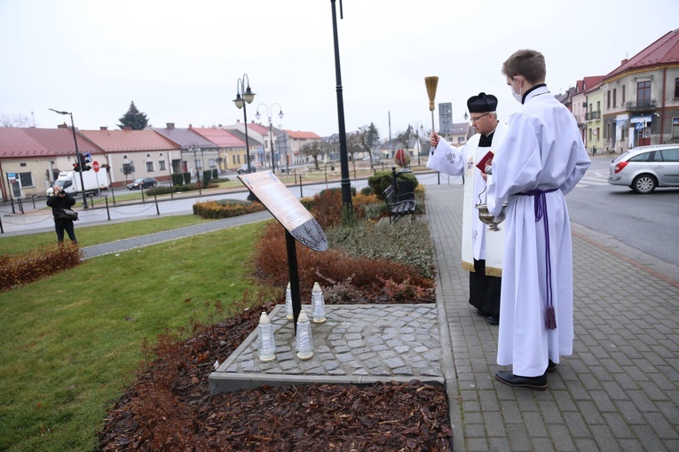 Plac i tablica św. Jana Pawła II