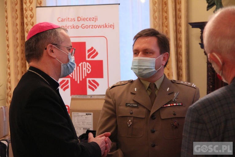 Diecezja zielonogórsko-gorzowska przekazała mobilne respiratory dla szpitali