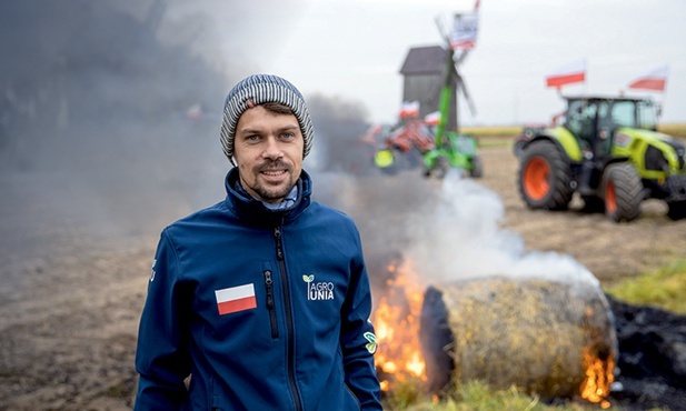 Michał Kołodziejczak na proteście w Środzie Wielkopolskiej.