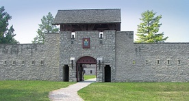 Fort de Chartres nad Missisipi, kamienny świadek francuskiego imperium kolonialnego w Ameryce.