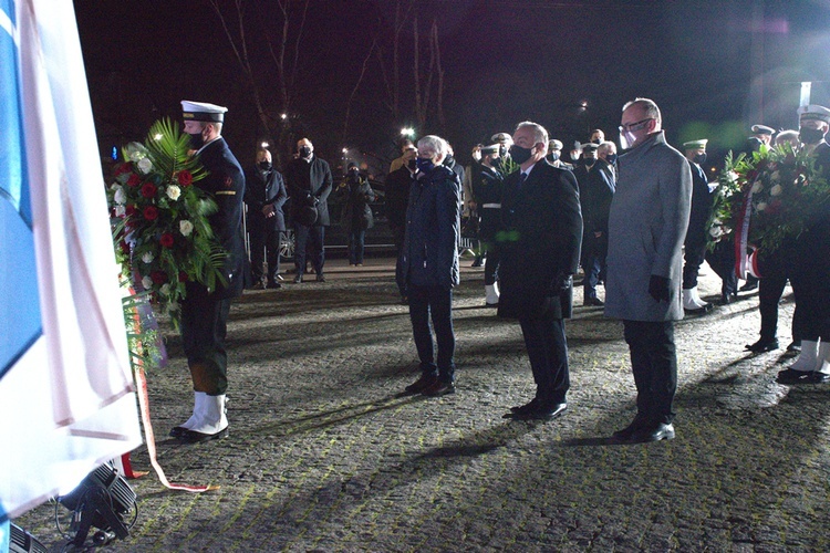 Poranne uroczystości Grudnia '70 w Gdyni