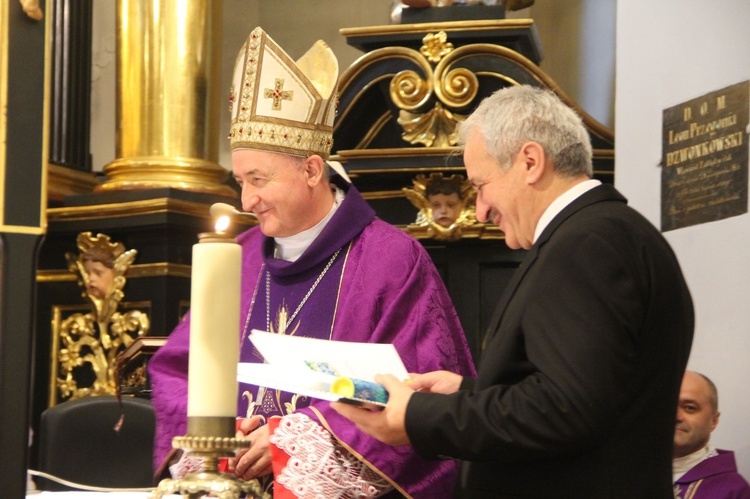 Papieski medal dla tuchowskiego organisty