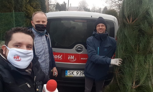 Śląskie. Radio eM rozdaje choinki. Przywozimy je do zwycięzców! 