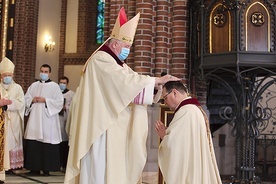 Zawołaniem nowego biskupa są słowa „Tobie, Panie, zaufałem!” (In Te Domine speravi).