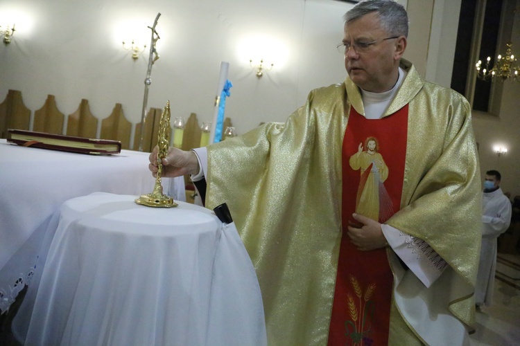 Relikwie św. Faustyny w Straszęcinie