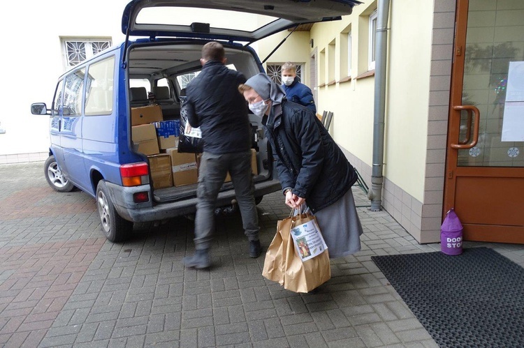 Wschowa. Pomoc od przedszkola sióstr salezjanek dla hospicjum