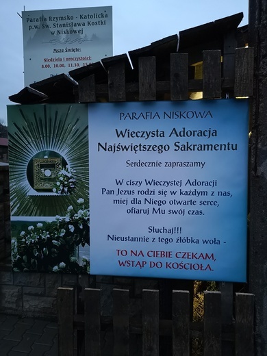 W Niskowej powstała żywa szopka