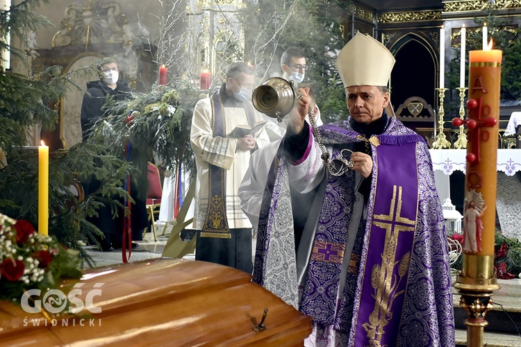 Pogrzeb Cecylii Korgul ze Strzegomia