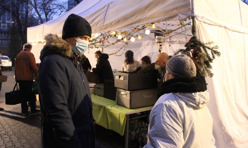 Kard. Nycz do ubogich: Kościół jest dla was