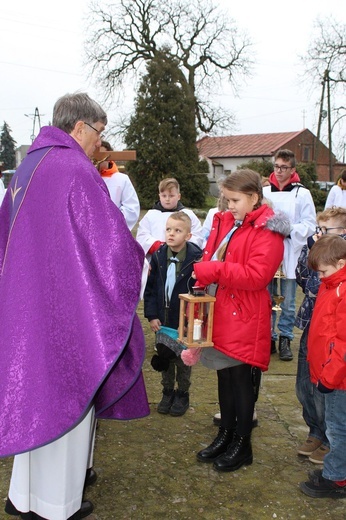 Ligowo. Poświęcenie figury Matki Bożej