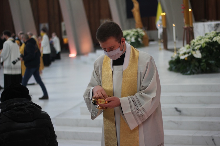 Jubileusze małżeńskie w świątyni na Wilanowie 