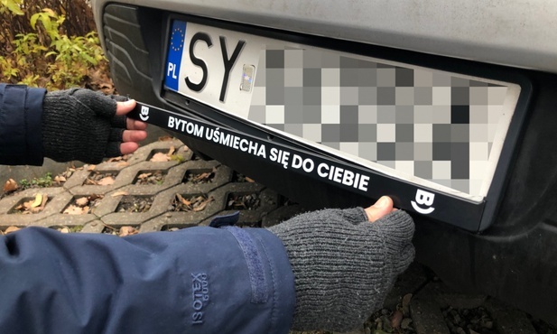 Bytom. Miasto promuje się na ramkach pod tablice rejestracyjne