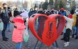 Akcja "Pomocnych serc" rozpoczęła sie przed MDK w Stalowej Woli.