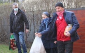 Gorący posiłek w żywieckim parku dla wszystkich potrzebujących