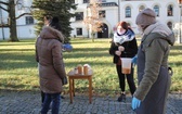 Gorący posiłek w żywieckim parku dla wszystkich potrzebujących