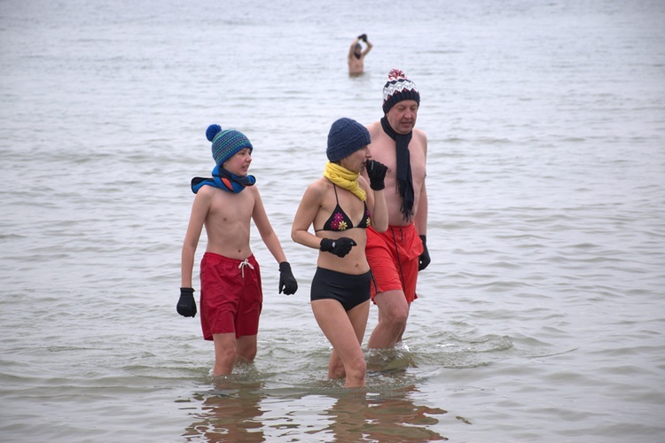 Noworoczne morsowanie w Gdańsku-Jelitkowie