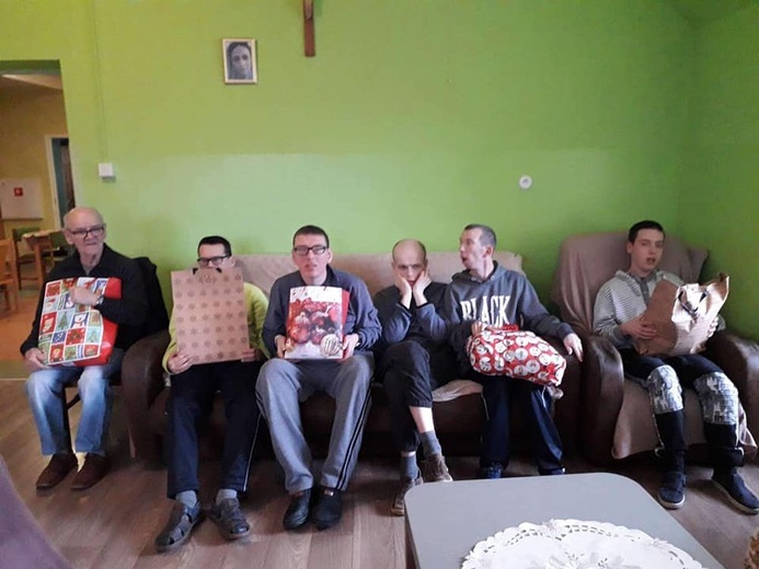 Pomoc świąteczna dla DPS-u w Ścinawce Dolnej