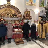 Stalowa Wola, parafia Opatrzności Bożej. Zawierzenie Matce Bożej wszystkich rodzin.