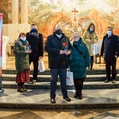 ▲	Wręczenie pierwszych statuetek odbyło się w parafii  MB Fatimskiej w Ciechanowie.