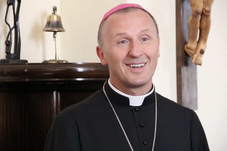 Biskup Marek Solarczyk opuszcza Warszawę
