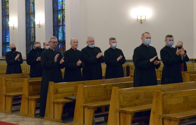 Papieskie przyjęcie rezygnacji bp. Henryka Tomasika