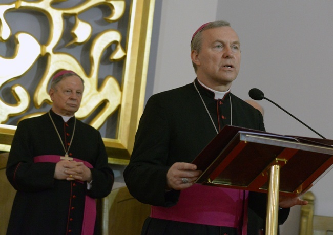 Papieskie przyjęcie rezygnacji bp. Henryka Tomasika