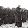 Radom 1933 rok. Ksiądz Dominik Ściskała podczas inauguracji robót przy budowie linii kolejowej Warszawa–Radom.